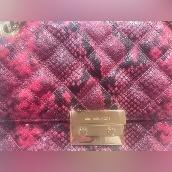 Authentic Michael Kors Handbag - Picture 4 of 16